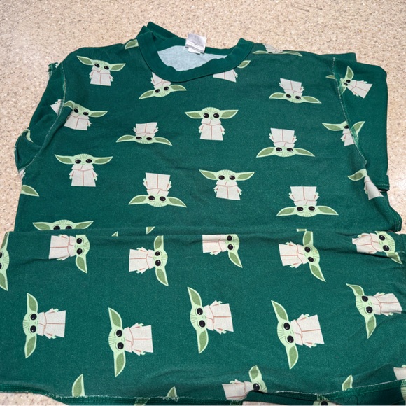 Hanna Andersson Other - Hanna Andersson Adult Unisex Star
Wars Grogu Baby Yuda Pajama Set Size M